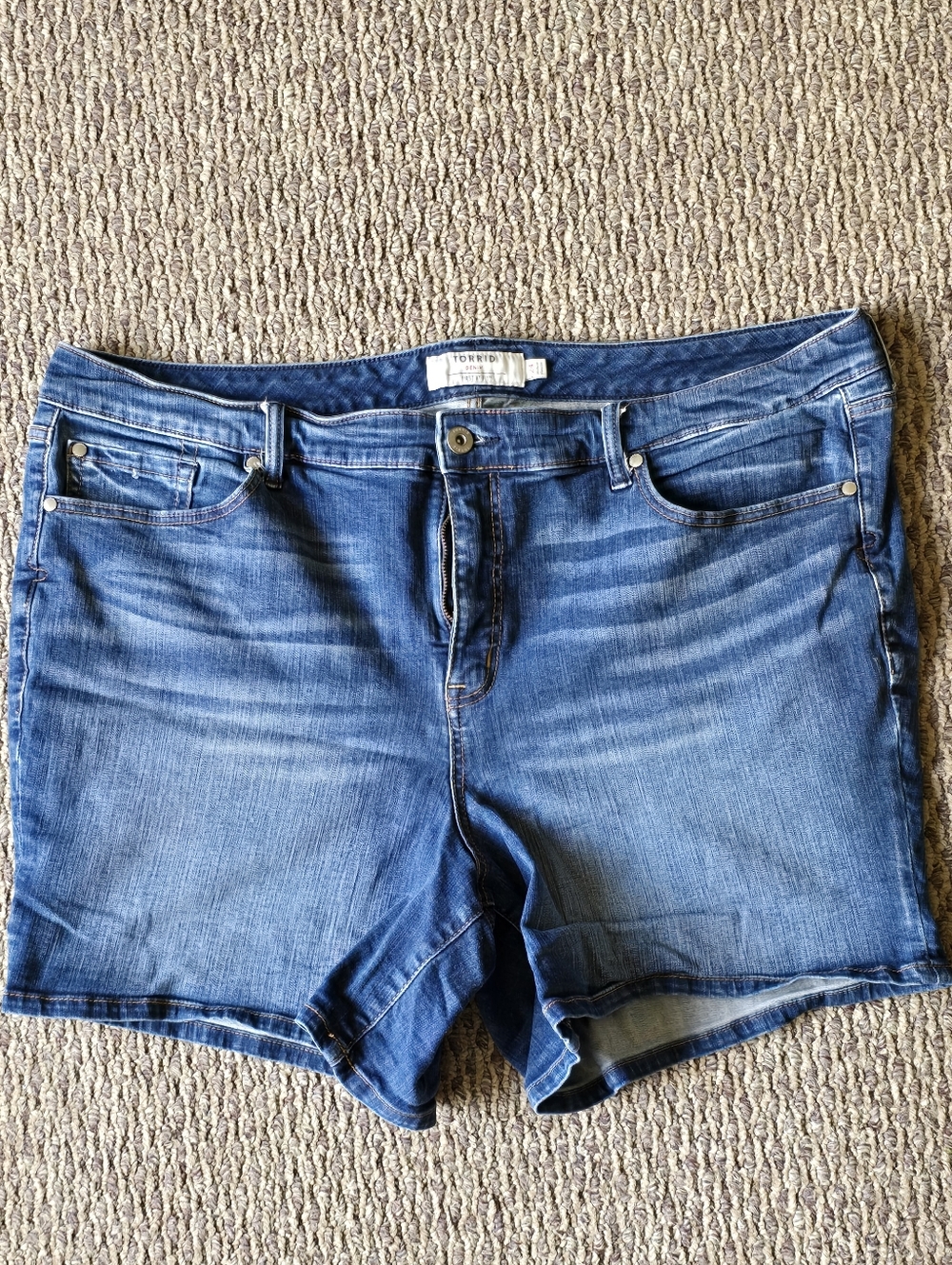 torrid Plus Size 24 Denim Shorts